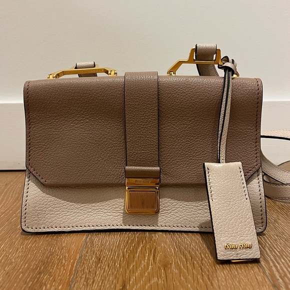 Miu Miu Crossbody bag 2015 leather two tone neutrals excellent used condition - Picture 2 of 16